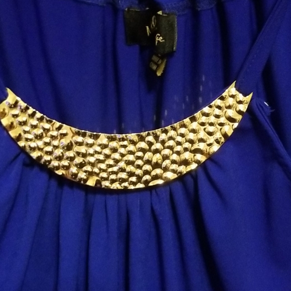 Top - Picture 2 of 3